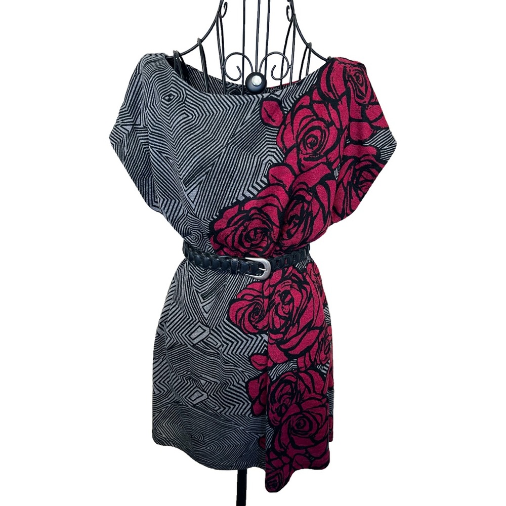 EUC Geometric Rose Knit Dress | Forever 21 Abstract Fuschia Floral Pattern